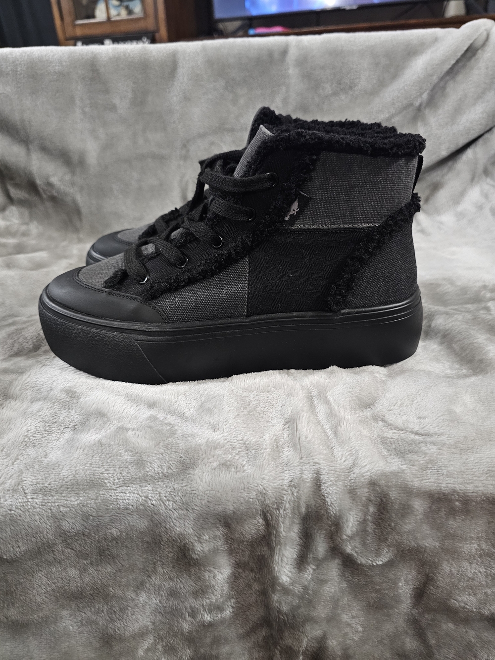 Rocket Dog Black Platform Lace-Up Sneakers - Picture 2 of 6